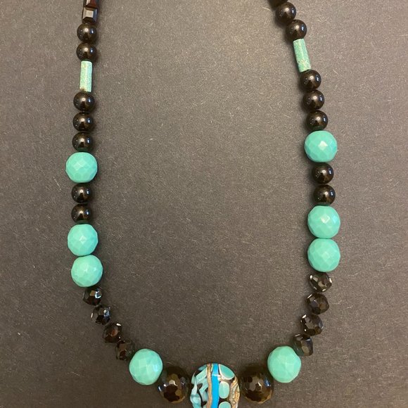 Handmade Brand New Beautiful Beaded 18" Necklace - Picture 5 of 8